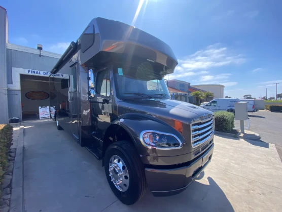 Motorhome Ceramic Coating: Lock In Showroom Shine & Cut Maintenance in Half